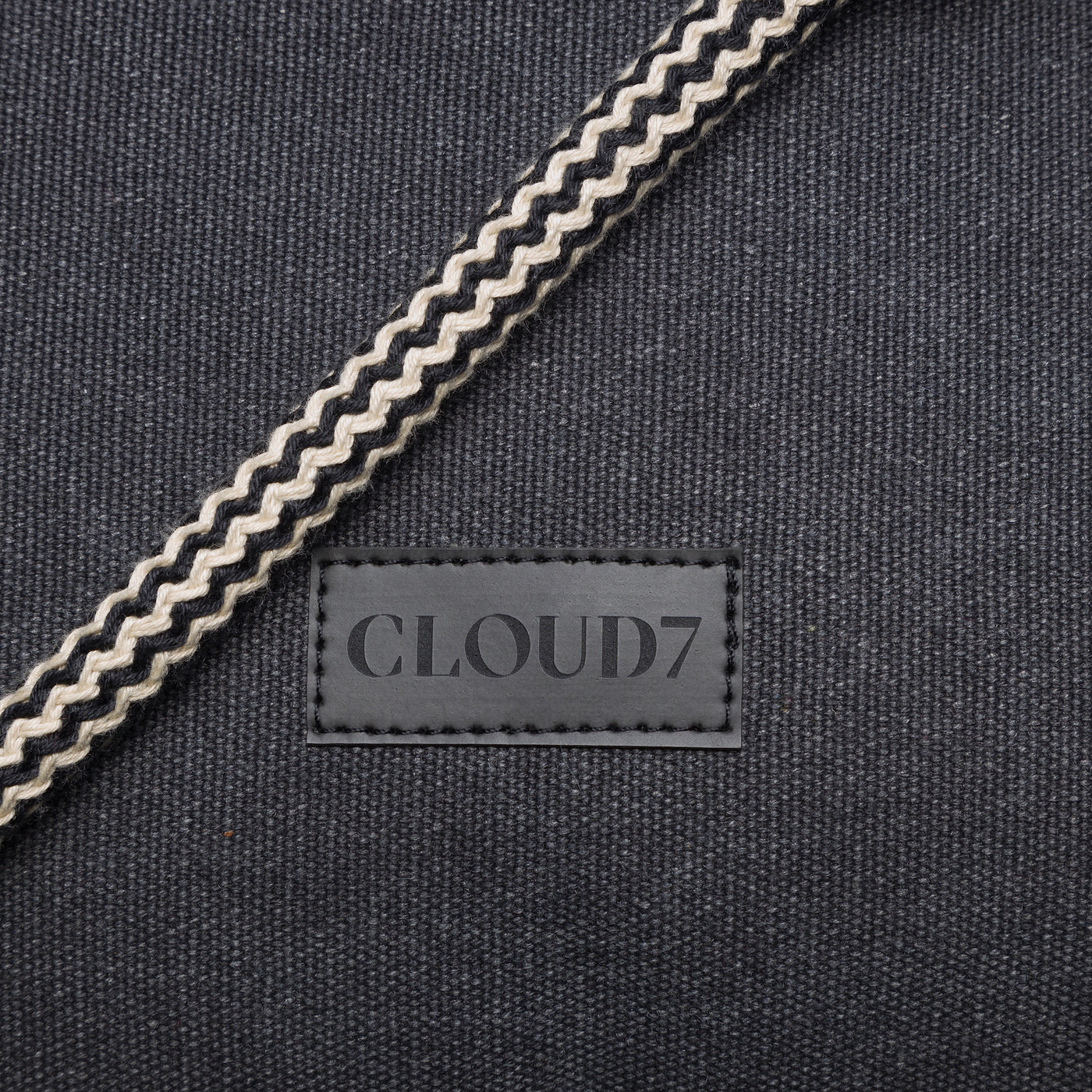 Cloud7 Hundereisebett Canvas Black